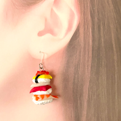 ゆらゆら揺れる♪重ねお寿司ピアス ピアス（その他） tommy beans 通販