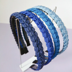 デニム柄が夏にぴったり　編み込みカチューシャ　シンプルで使いやすい 8枚目の画像
