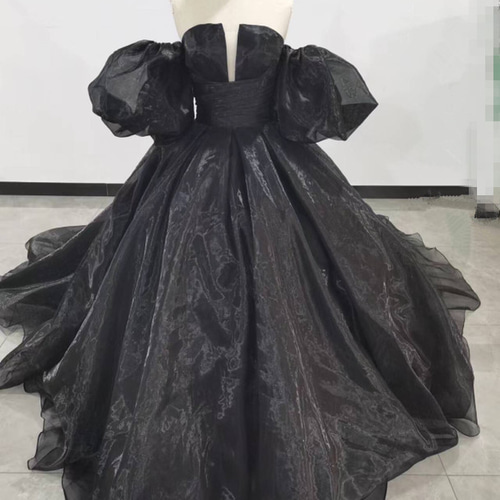 ウェディングドレス ブラック 高品質！ パフスリーブ キラキラチュール  