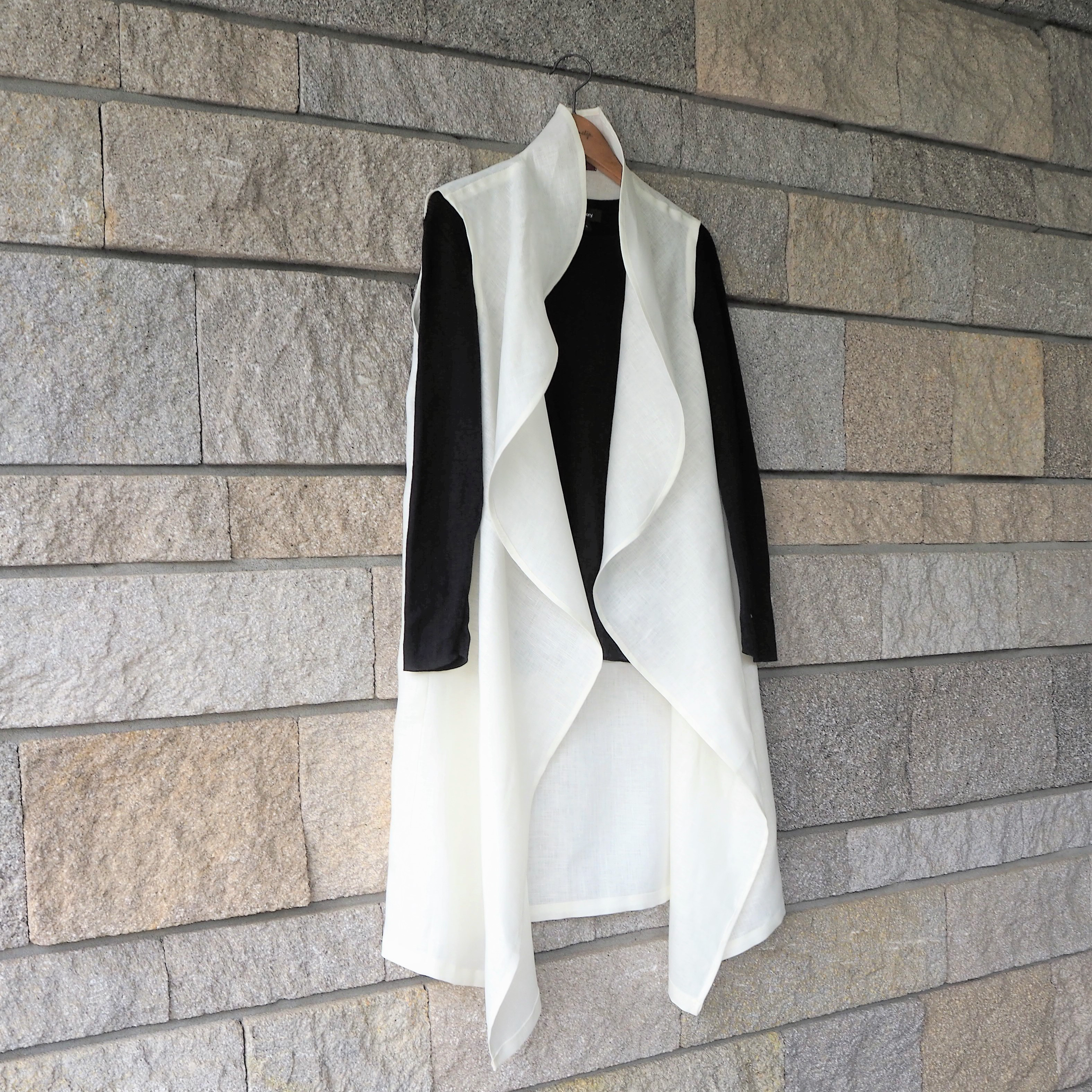 リネン　ホワイト前ドレープ　ジレ