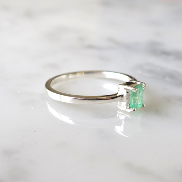 【エメラルド】平打ちリング 0.30ct #13 a Emerald flat ring 4枚目の画像