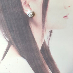 再販◆Mizuhiki◆水引ピアス×梅結び◆白 4枚目の画像