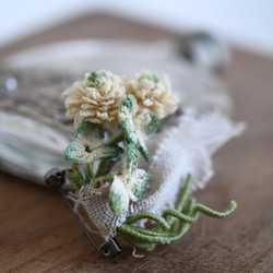 【受注制作15日】［petit］ブローチ　幸せの白詰草（生成り）　手編み　レース編み 10枚目の画像