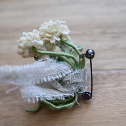 【受注制作15日】［petit］ブローチ　幸せの白詰草（生成り）　手編み　レース編み 9枚目の画像