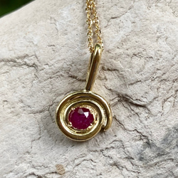 K18 Gold+Pink Spinel◆18金 天然ピンクスピネル渦巻きペンダントトップ 10枚目の画像