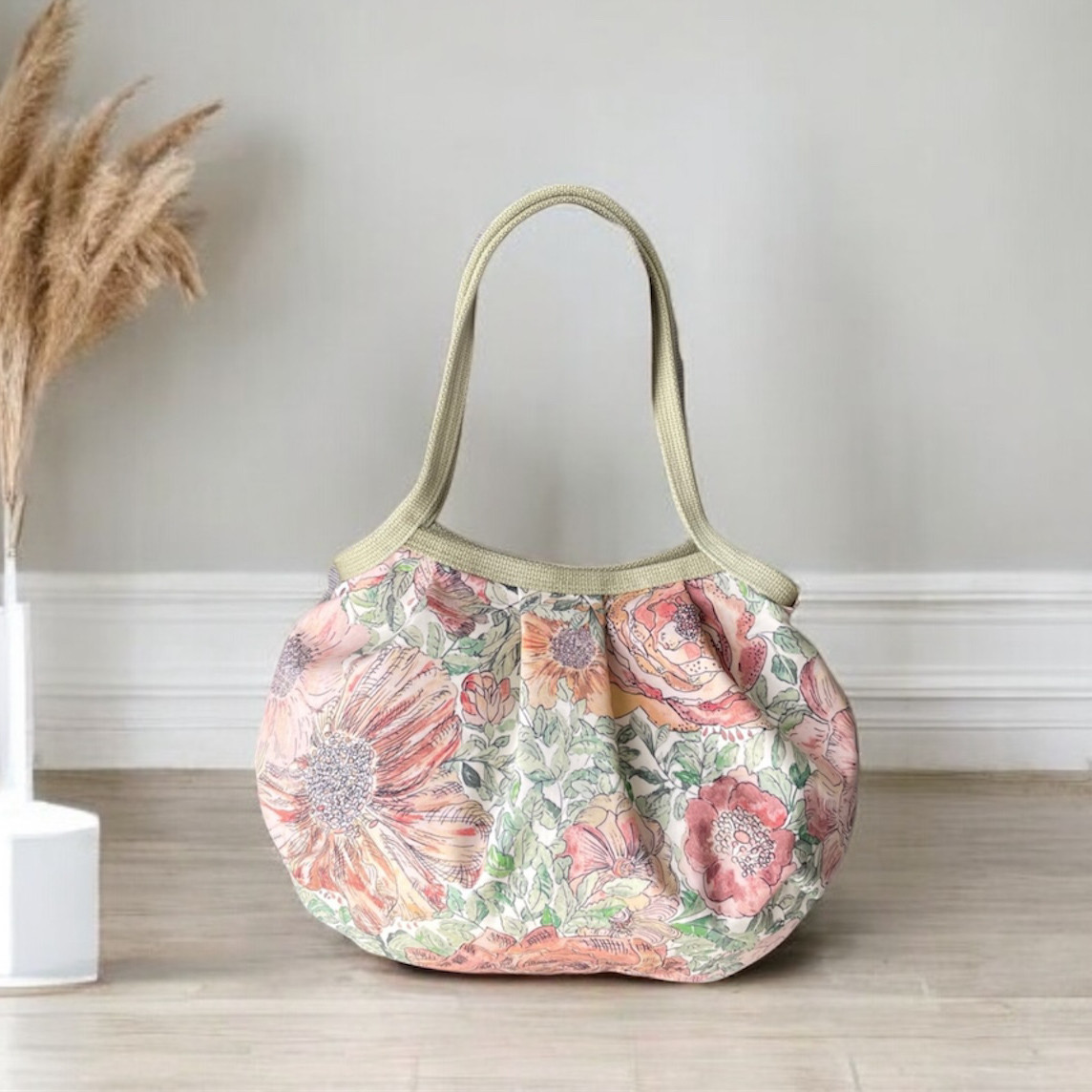 コロンと可愛いショルダーグラニーバッグ　✤リバティ✤ ローズザンジー　テラコッタ　◎選べる2サイズ