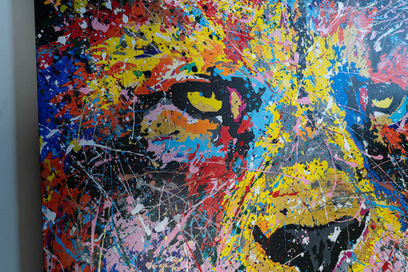 Title "LION" contemporary paint 第14張的照片