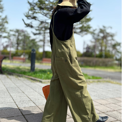 オリーブグリーン サロペット eLur 再販5 大人の細見え♪リラックスサロペット(オリーブカーキ）＊受注