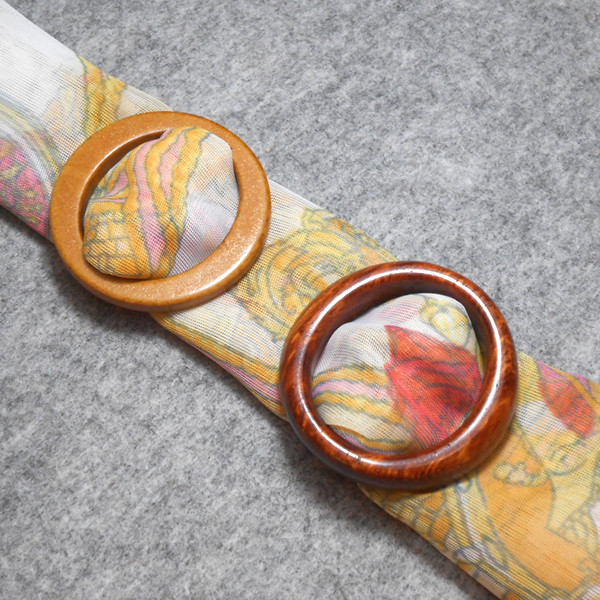 スカーフリング　丸型バックル　カリン