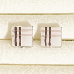 ホワイト&ピンク&ブラウンのスクエアピアス ステンレス 四角【No.192】 2枚目の画像