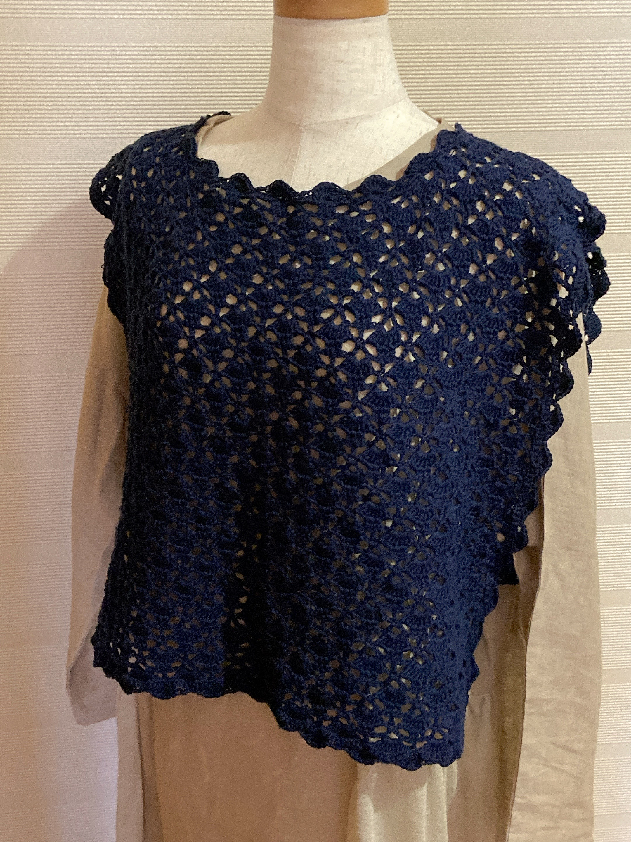 【送料無料】サイドオープンのスクエアベスト（紺）