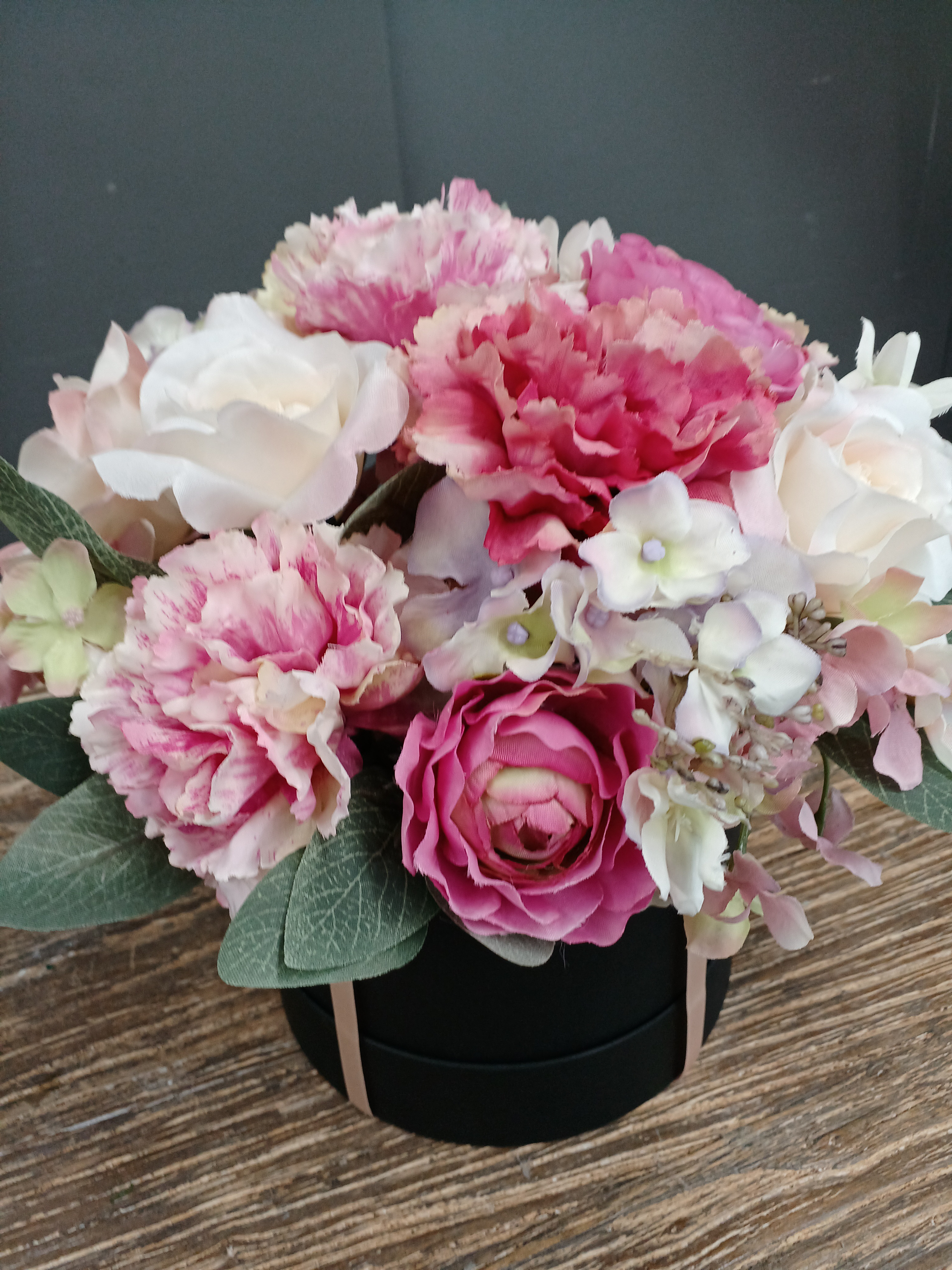 アーティフィシャルフラワーボックスアレンジメント