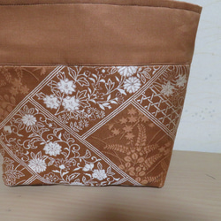京帯正絹　銀糸に薄茶色に花模様ミニトートバック 5枚目の画像