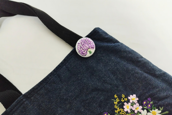 ライラックの花　刺繍ブローチ 2枚目の画像