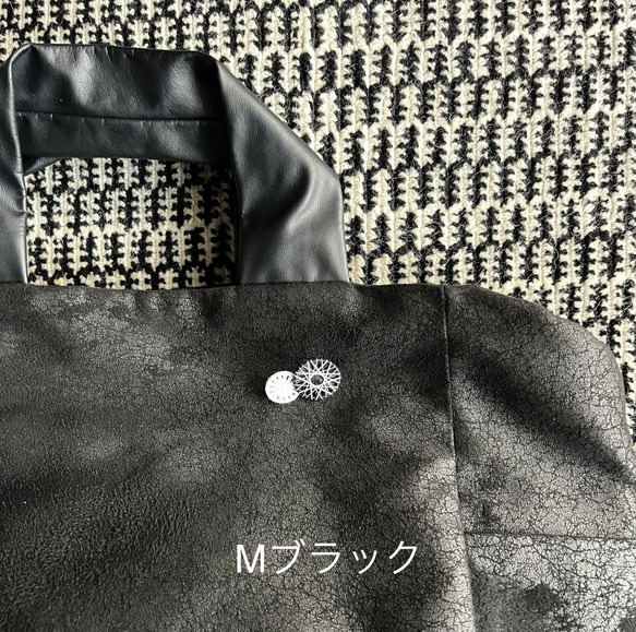 糸ボタンのブローチ　ホワイト&ブラック　Mサイズ 11枚目の画像