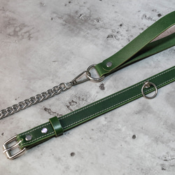 清爽精緻的綠色皮革頸鍊，配上 2 公分鉛 綠色頸鍊 第3張的照片