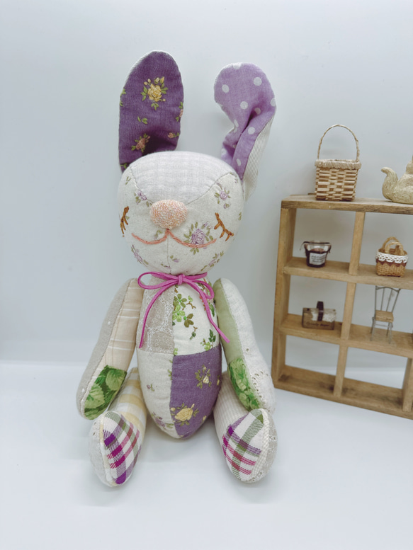 SOLD! ハンドメイド　オリジナル癒しのぬいぐるみシリーズ　〜 パッチワークのうさちゃん　春のお散歩♪  〜 1枚目の画像