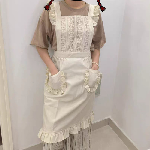 さらに値下げ‼︎】ダブルガーゼ 肩フリルのエプロンワンピース