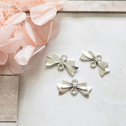 15個 リボン つなぎチャーム 10×20mm アンティークシルバー りぼん