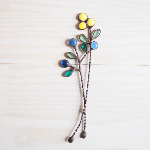 ステンドグラスのカゴとお花 6枚目の画像