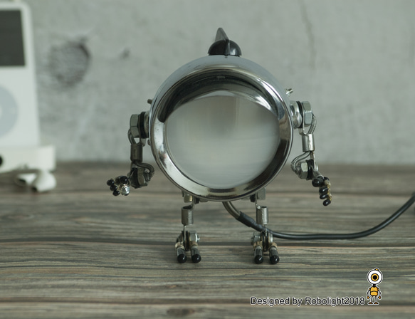 小人 ロボット ランプ テーブル ランプ 4枚目の画像