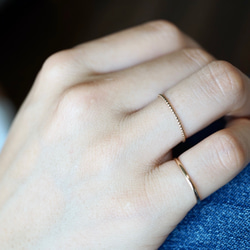 つけっぱなしok シンプルな14kgfリング　指輪　スキンジュエリー　重ね付け　シンプル　ゴールド 8枚目の画像
