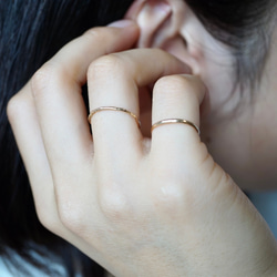 つけっぱなしok シンプルな14kgfリング　指輪　スキンジュエリー　重ね付け　シンプル　ゴールド 4枚目の画像