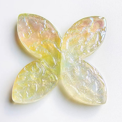 【4個】縦穴  蝶々　パーツ　ハンドメイド　ビーズ　材料　DIY 8枚目の画像