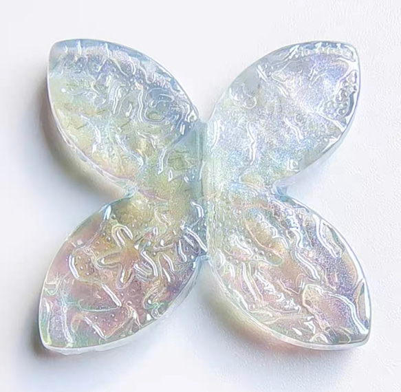 【4個】縦穴  蝶々　パーツ　ハンドメイド　ビーズ　材料　DIY 7枚目の画像