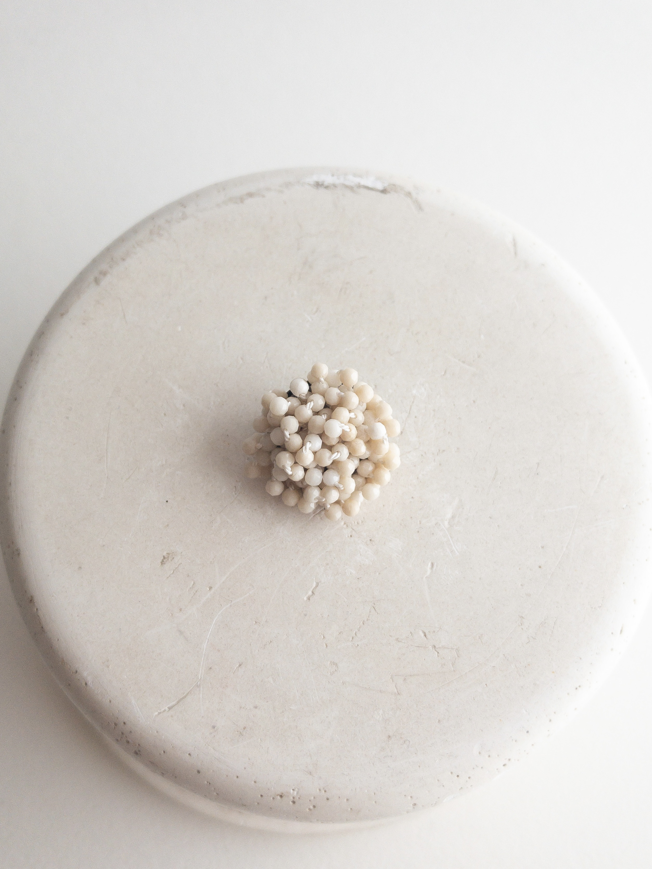 〔1718〕ダリア　ブローチ（リバーストーン）【送料無料】