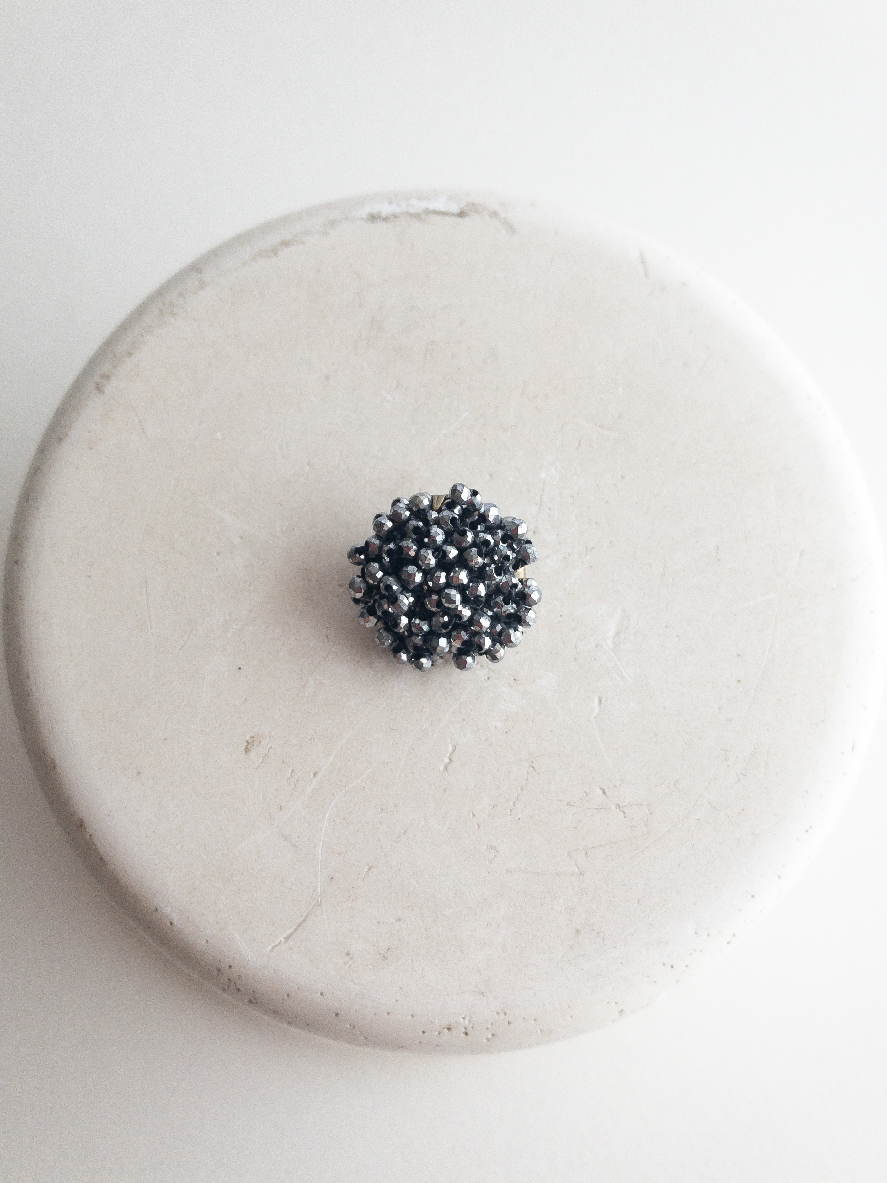 〔1718〕ダリア　ブローチ（ヘマタイト）【送料無料】