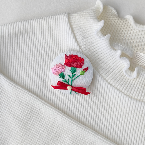 受注制作】母の日 カーネーションの花束刺繍ブローチor刺繍ヘアゴム