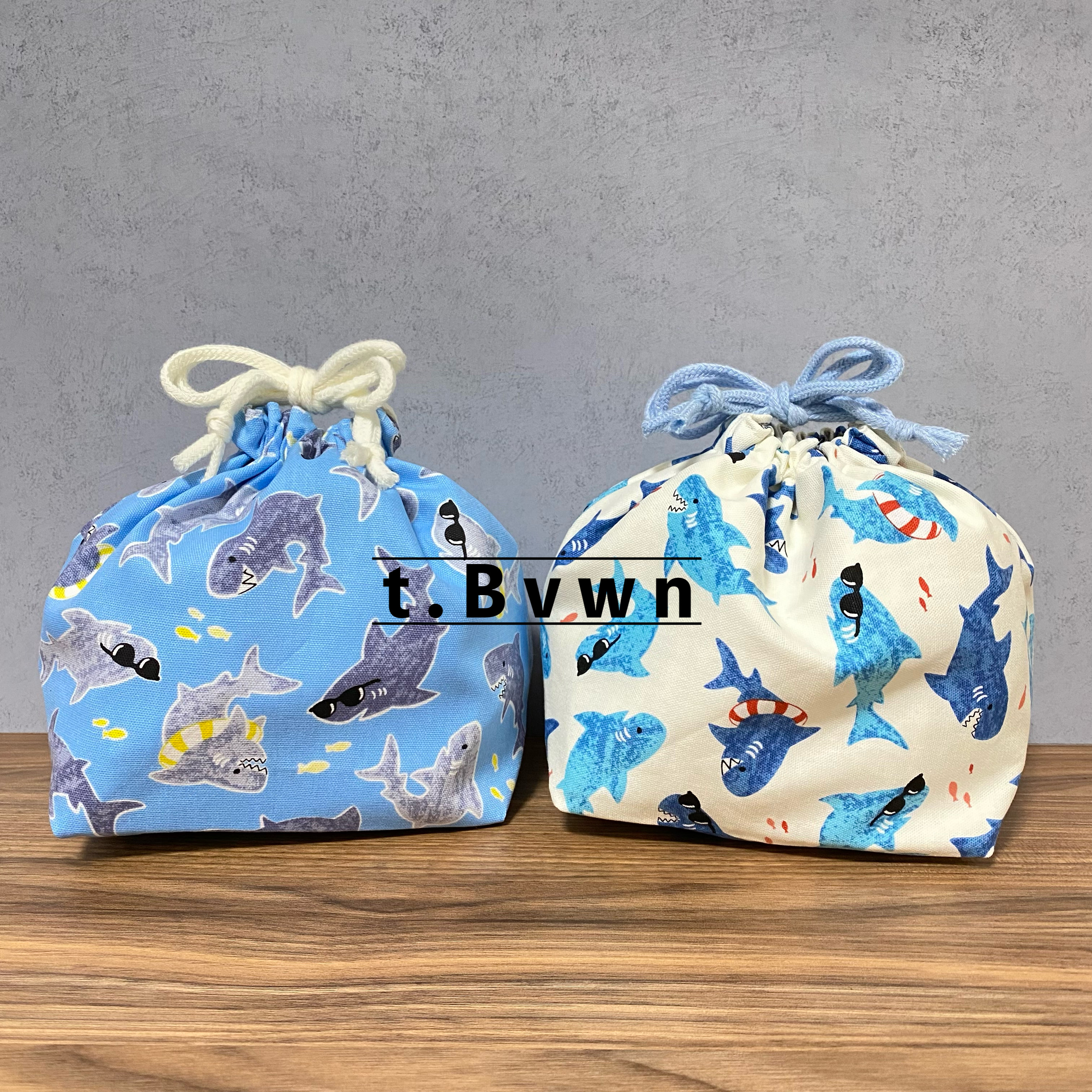 EMIRIYA⭐️グレードット柄⭐️お弁当袋⭐️コップ入れ⭐️巾着 EMIRIYA⭐️グレードット柄⭐️お弁当袋⭐️コップ入れ⭐️巾着