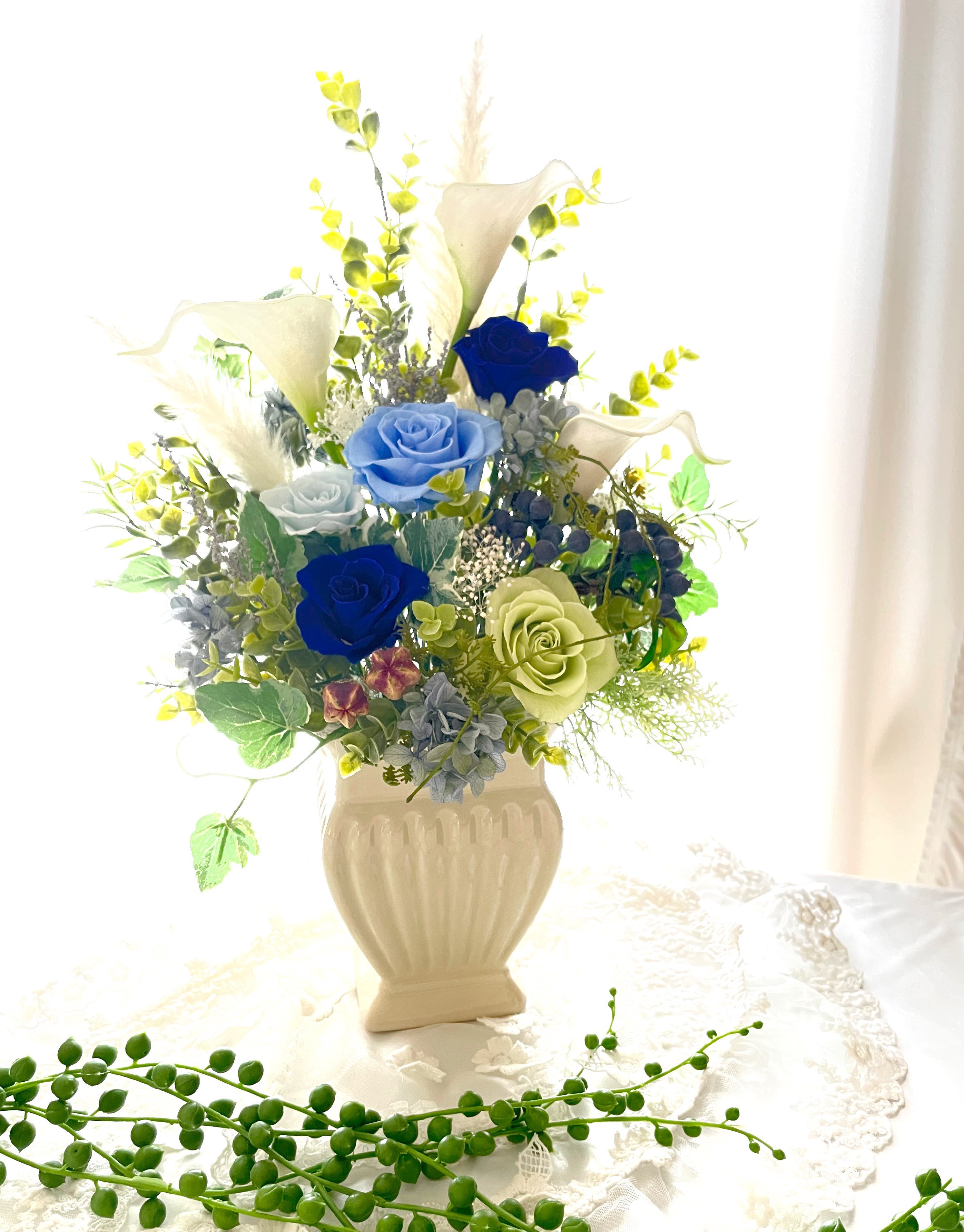 母の日＊誕生日＊結婚祝い＊華やかで豪華なプリザーブドフラワーアレンジ＊無料ラッピングあり