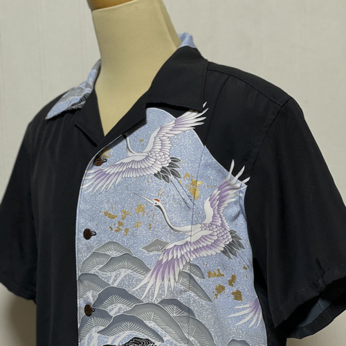 着物リメイク 青に鶴の黒留袖アロハ メンズMサイズ シャツ