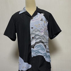 着物リメイク 青に鶴の黒留袖アロハ メンズMサイズ 5枚目の画像