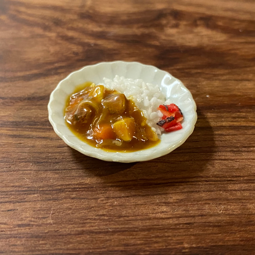 レトロカレー　ミニチュア レトロかわいい「オリエンタルカレー」のパッケージのミニチュア