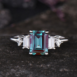 エメラルドカット5.0ct モアサナイト　3号(5号の指まで通ります) エメラルドカット5.0ct モアサナイト3号(5号の指まで通ります)