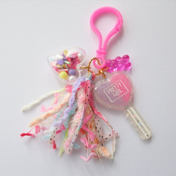 262 タッセルキーホルダー＊ぷっくりハート✨ハンドメイド✨ 262