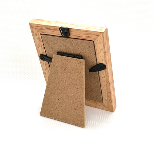 琥*ん様 刺繍フレーム❁⃘16cm　リス　置き型　壁掛け　アジアン　プレゼント リンゴの花 刺繍フレーム 絹糸と金糸の日本刺繍 インテリア 壁飾り