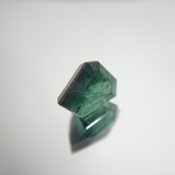 トルマリン バイカラートルマリン   2.68ct ⭐1834 天然石　ルース 2枚目の画像