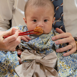 Blueリバティ ベビー着物 リバーシブル袴 出産祝い 初節句 お食い初め 浴衣 12枚目の画像