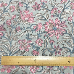 [50cm單位]灰色粉紅色花棕色葉子印度手工塊印花織物紡織棉 第6張的照片