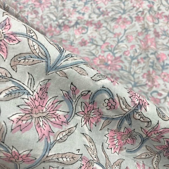 [50cm單位]灰色粉紅色花棕色葉子印度手工塊印花織物紡織棉 第5張的照片