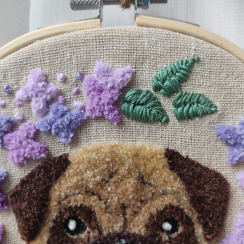 パグと紫陽花（パンチニードル） その他インテリア雑貨 ポーラベア