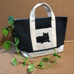 黒猫さん帆布生地ハンドバッグ 1枚目の画像
