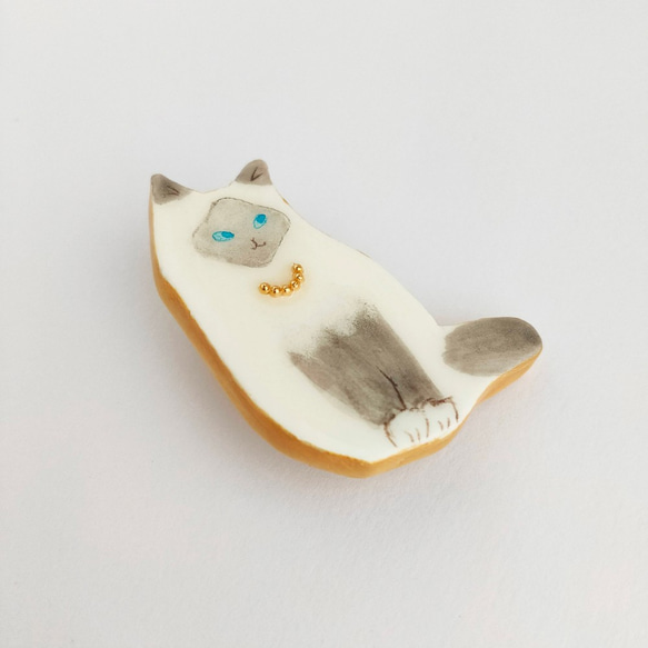 【受注制作】ブローチ／気高いバーマン猫ちゃん 3枚目の画像