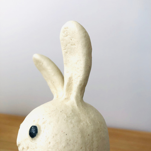 一点もの お花も飾れる、白うさぎの『うっちゃん』☆陶器の置物 一点もの お花も飾れる、白うさぎの『うっちゃん』☆陶器の置物