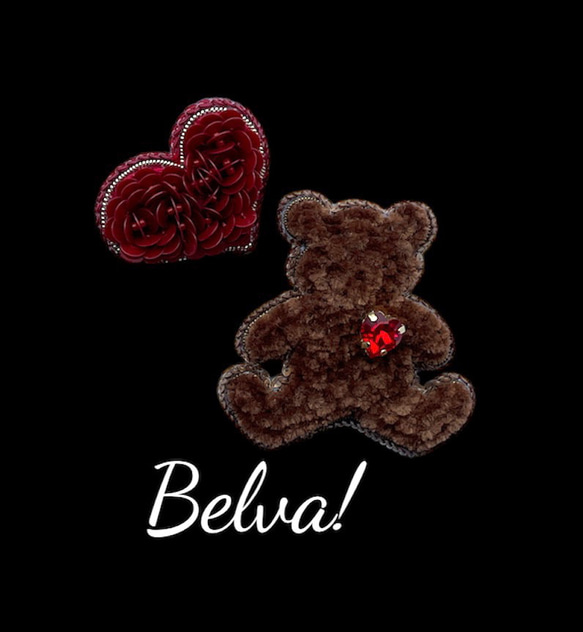 ビーズ刺繍のブローチ　-テディベア&ハート-teddy bear& heart 1枚目の画像