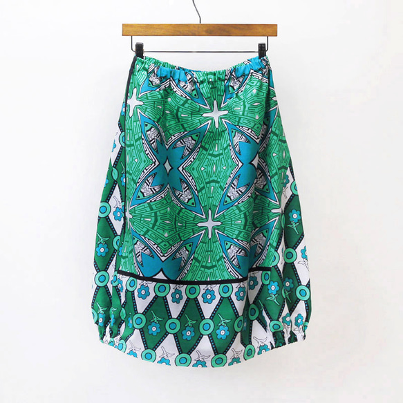 アフリカ布のバルーンスカート（カンガスカート）コクーンスカート 大人かわいい アシンメトリー 3枚目の画像